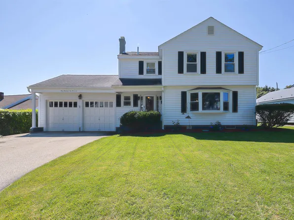 110 Blossom Street, Nashua, NH 03060