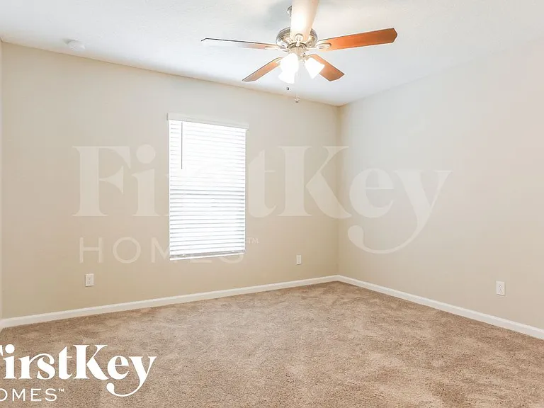 1062 SW Fenway Rd — Photo 11