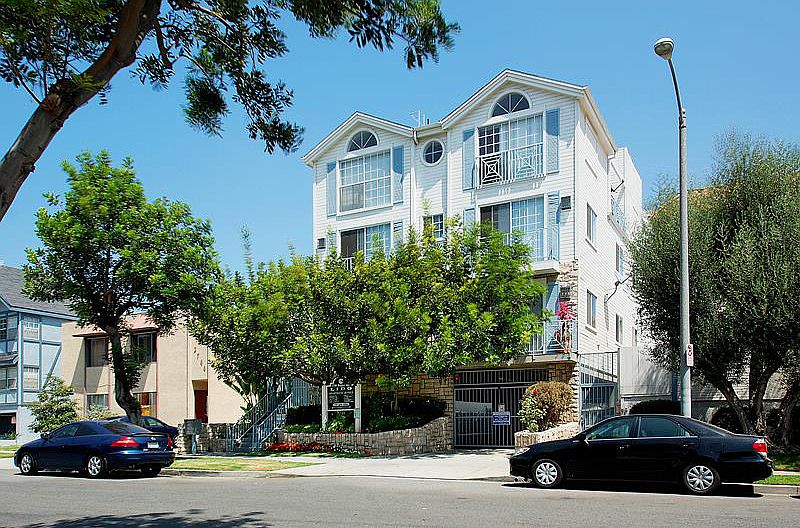 Building Photo 3