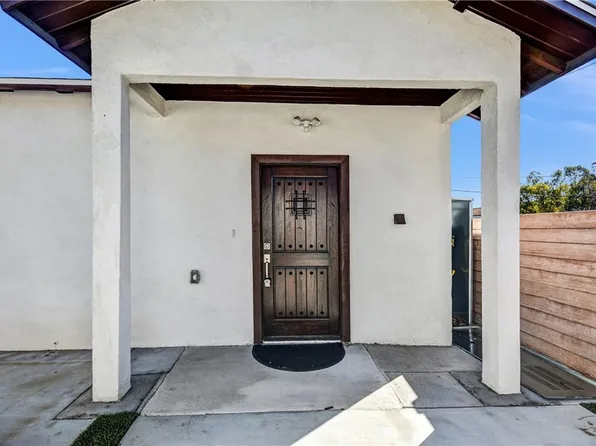 696 E 9th St #B, Upland, CA 91786