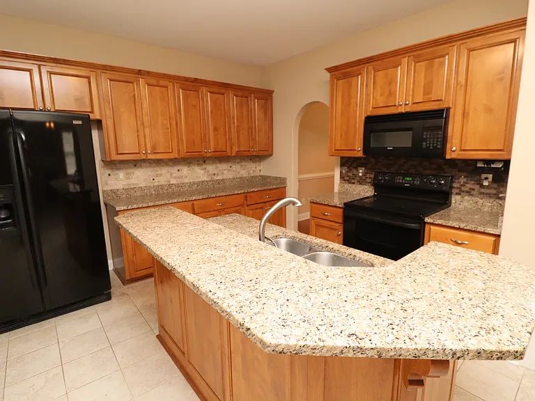 36 W Trafalgar Ct — Photo 9