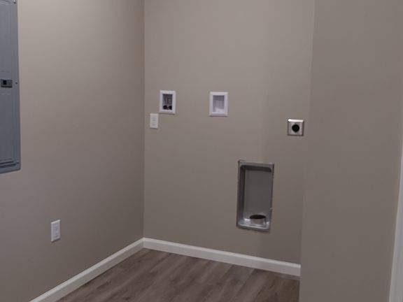 4th image of 12 W Market St #1