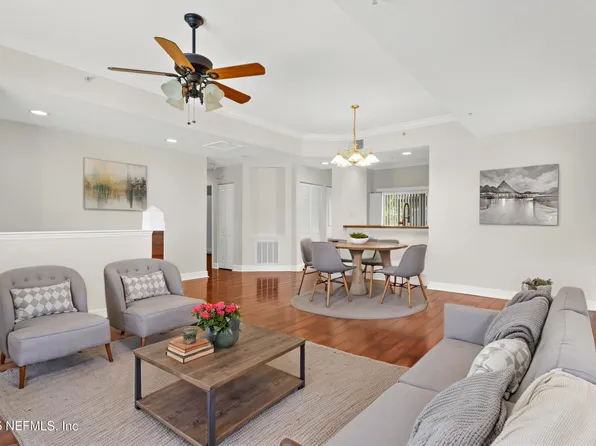 9745 TOUCHTON Road #305, Jacksonville, FL 32246