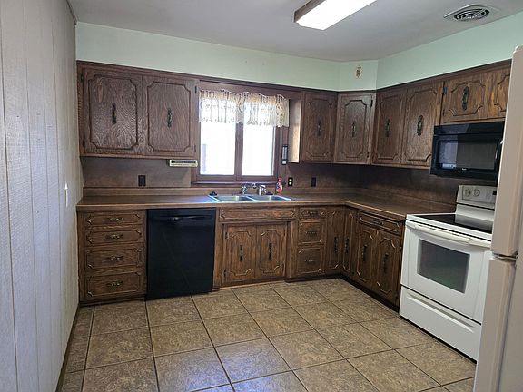 5th image of 1024 Prince St