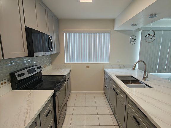 4th image of 95-1047 Kuauli St APT 52