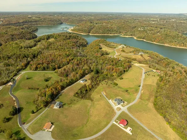 63 Meadow Lark Ln, Byrdstown, TN 38549