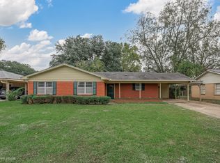 2424 Douglas Dr, Bossier City, LA 71111