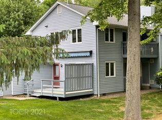 7 Macmillan Ct, Mahwah, NJ 07430