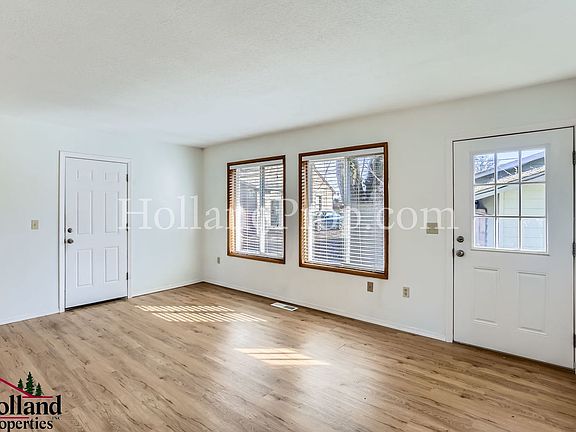 4th image of 193 SE 26th Ave