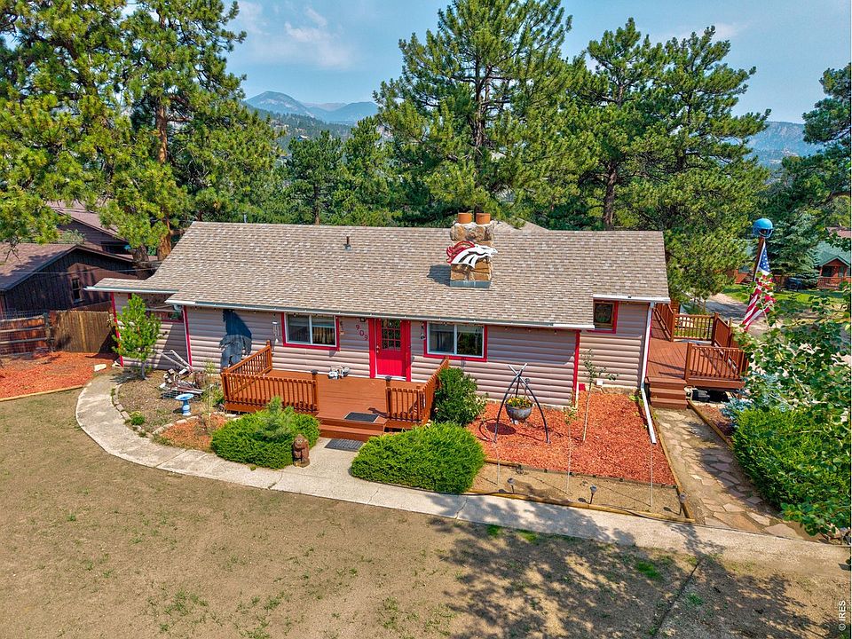 1st image of 909 Riverside Dr