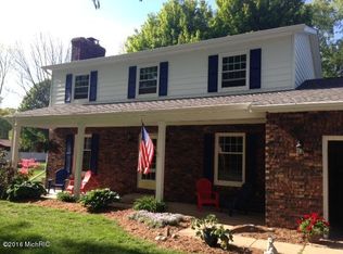 09287 Riverbend Dr, South Haven, MI 49090