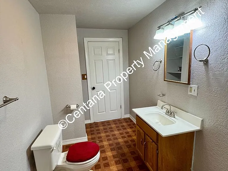 330 W Daly St — Photo 10