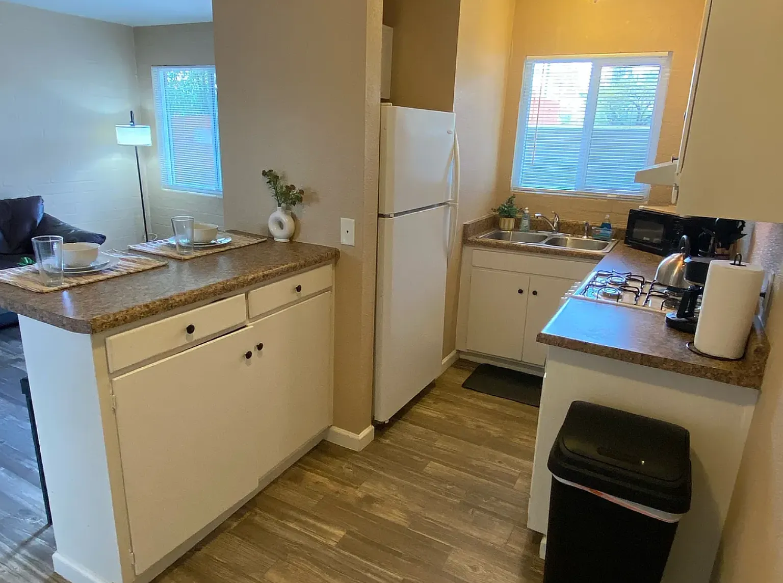 Bellevue Manor — Photo 3