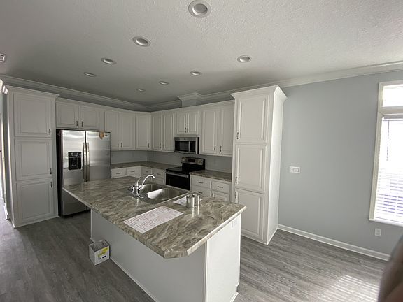 3rd image of 468 Cary Ln #235