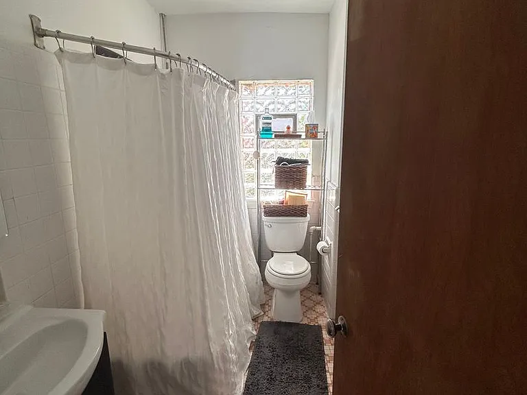 5425-33 W Martin Dr — Photo 18