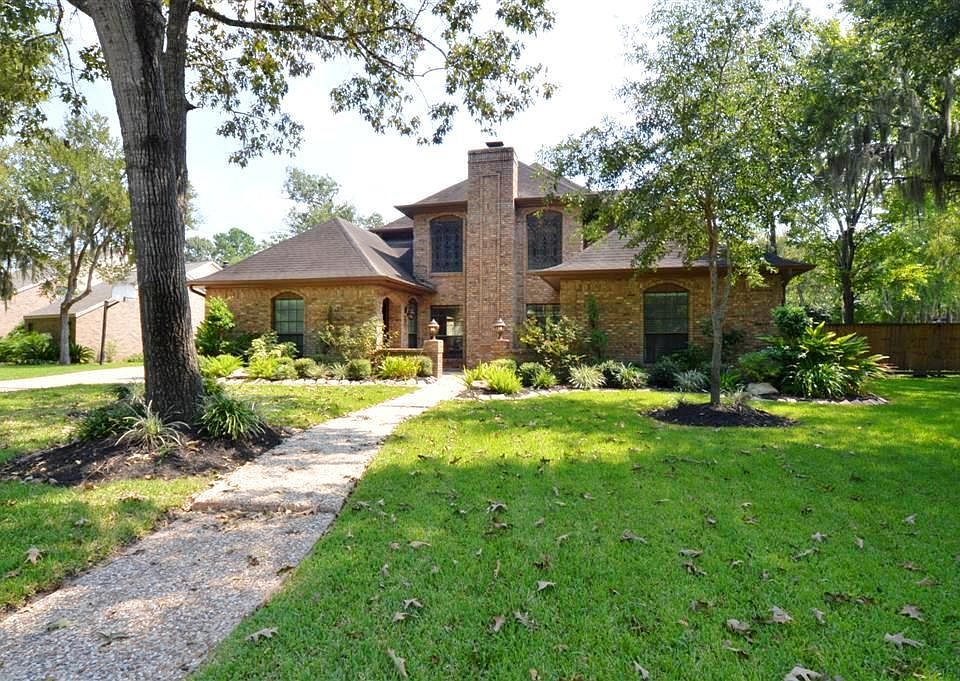 1st image of 2611 Sleepy Hollow Dr
