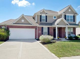 5949 Oakhaven Dr, Greenwood, IN 46142
