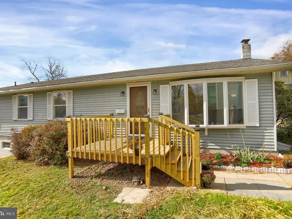 110 E 6th St, Williamstown, PA 17098
