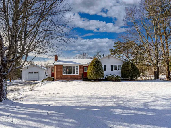 2466 W River Rd, Saint George's Parish, PE C0A 1G0