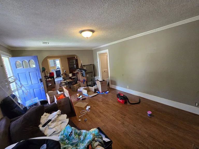870 Laurel Ave — Photo 5