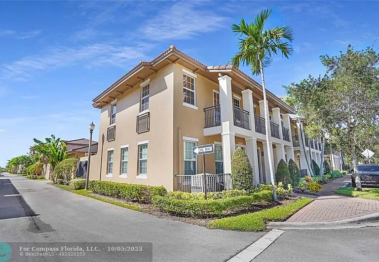 14720 SW 11th St — Photo 21