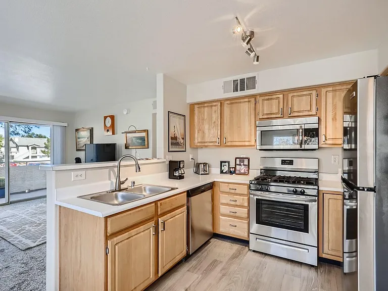 5710 E Tropicana Ave #2060 — Photo 4