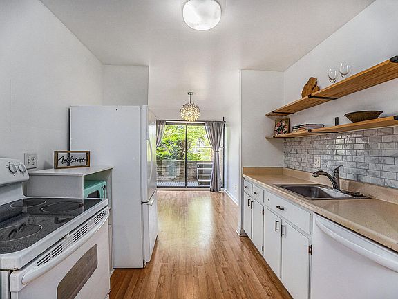 2nd image of 2104 Pauline Blvd APT 106