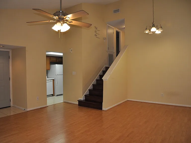 3754 Tanglewilde St #C16 — Photo 9