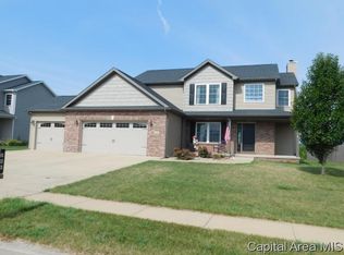 623 Racastle Dr, Chatham, IL 62629