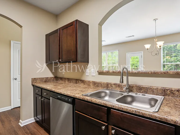 3039 Bonnes Dr — Photo 8