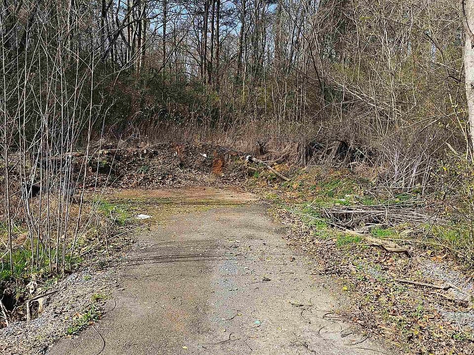2nd image of 1536 Forrest Dr