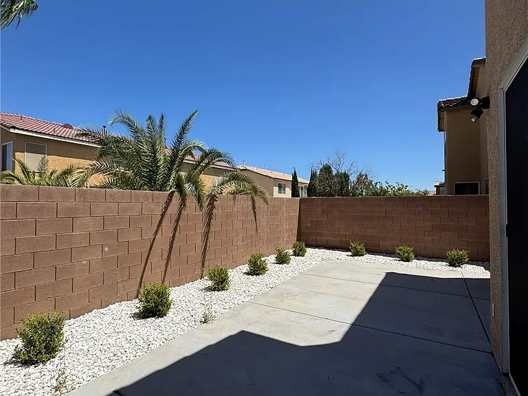 5352 Magnolia Crossing St — Photo 14