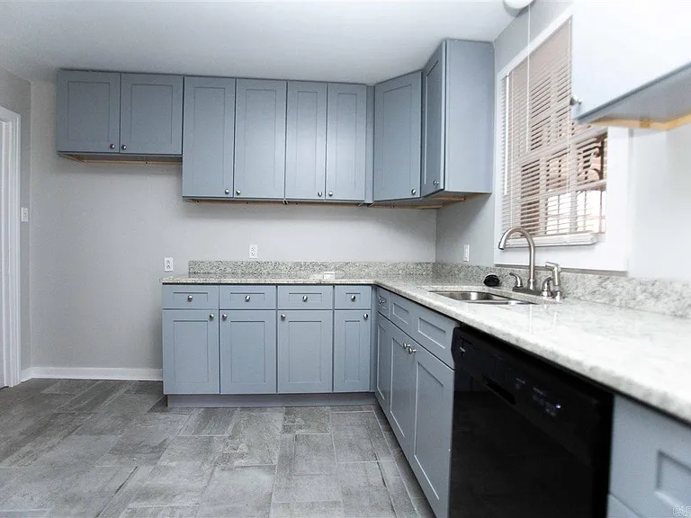 1521 S Pierce St — Photo 8