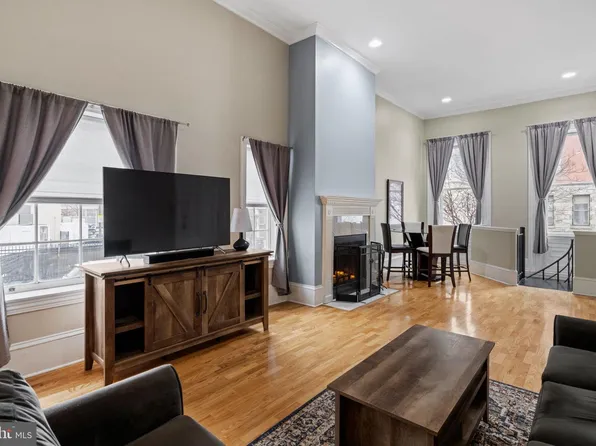 1501 Green St APT 1, Philadelphia, PA 19130