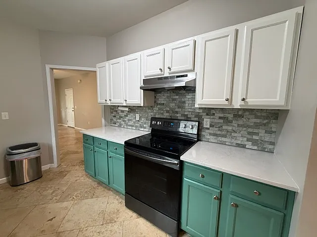 2457 Lakeview Dr S — Photo 4