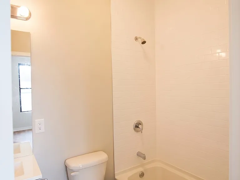 4208 N Milwaukee Ave #2R — Photo 8