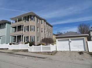 27 Marion Ave, Worcester, MA 01604