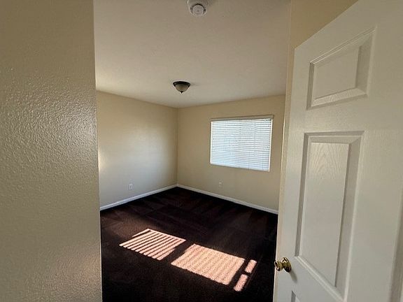 3rd image of 909 E 83rd St