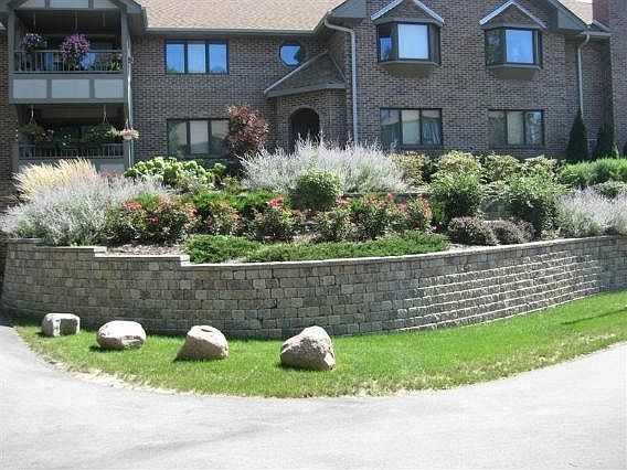5th image of 6565 N Green Bay Ave Unit 208