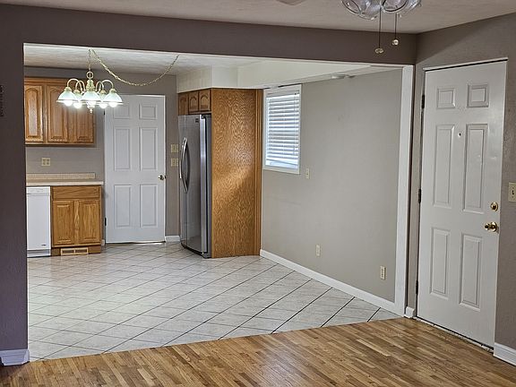 Kitchen/Dining Rm