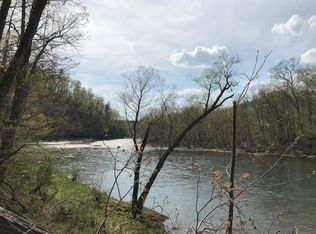 896 Camp Ann Bailey Rd, Caldwell, WV 24925