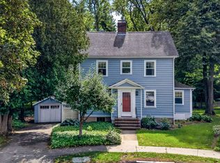 7 Dexter Rd, Wellesley, MA 02482