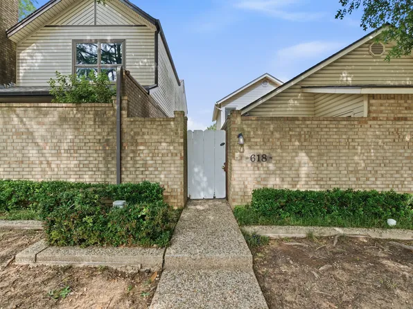 618 Castlewood Ln, Arlington, TX 76012