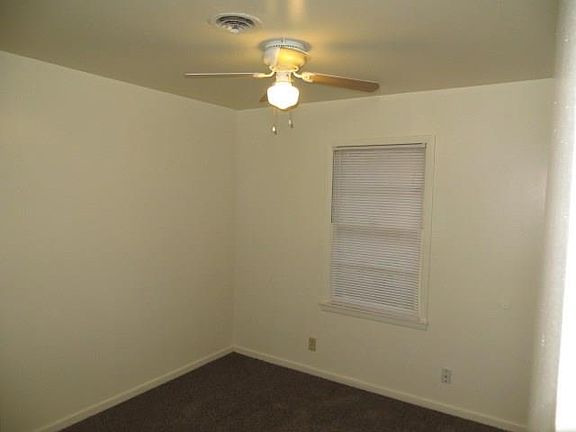 3rd image of 1134 Westview Dr