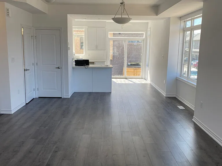 61 Soho St #79 — Photo 18