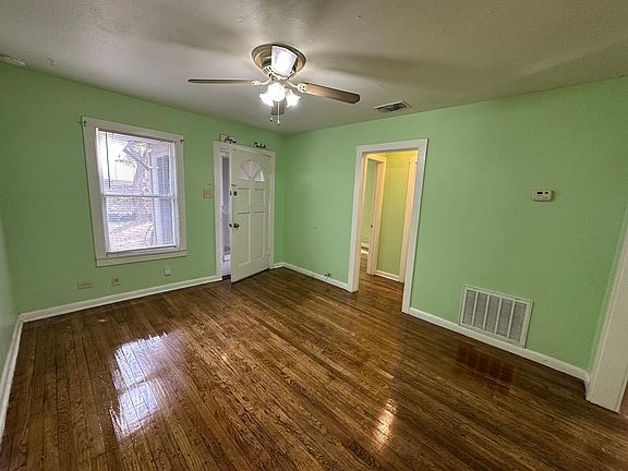 3rd image of 331 Ira Ave Unit A