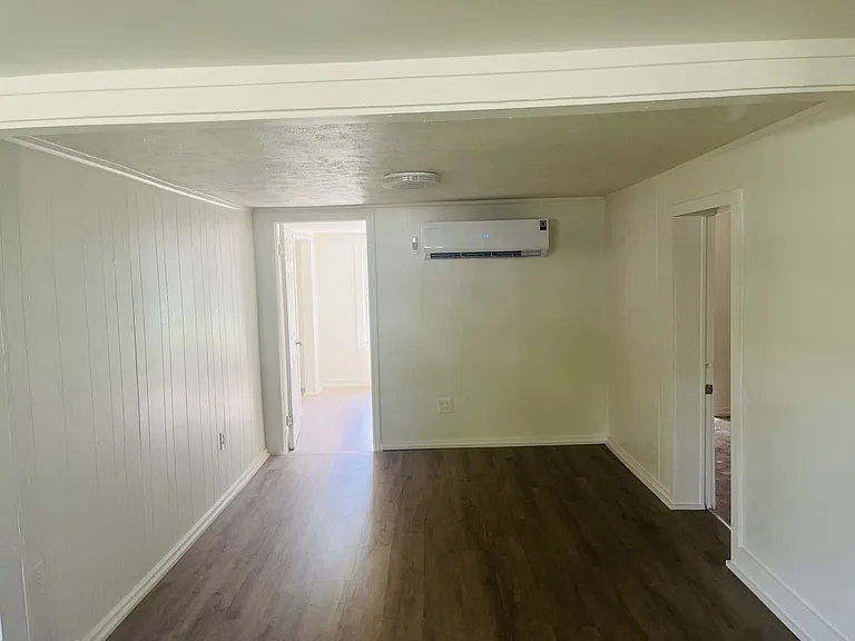 210 Downey St — Photo 6