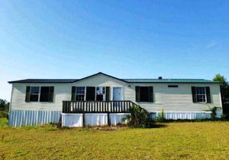 1st image of 185 NE Heartsease Way