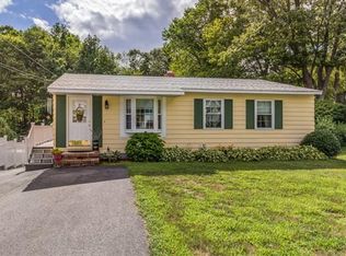 136 Mount Pleasant St, Lowell, MA 01850