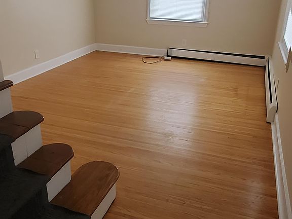 3rd image of 69 Burling Rd #69